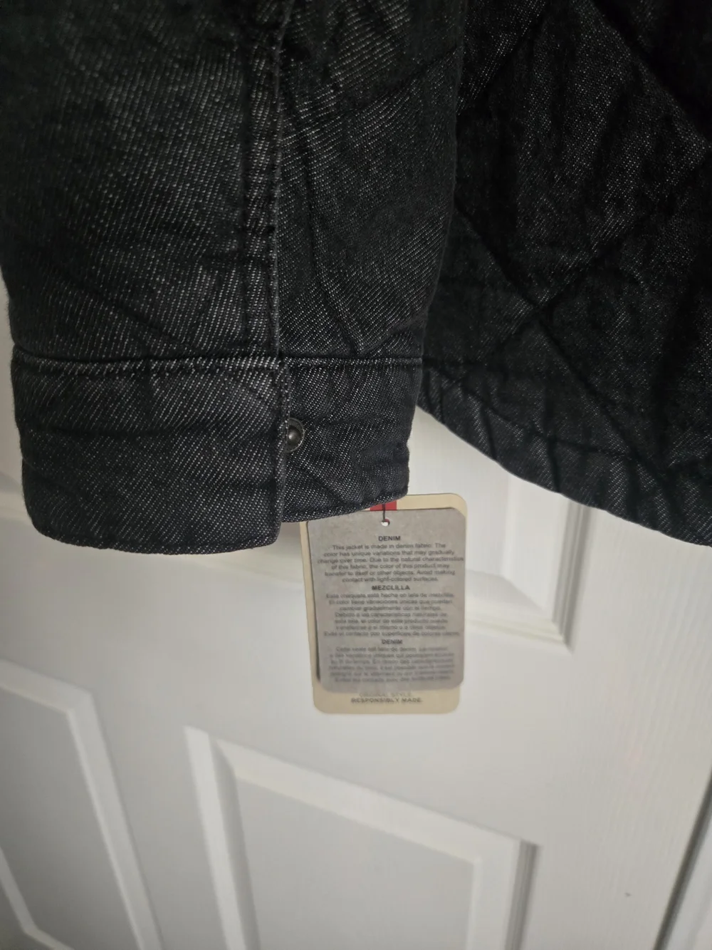 Levi's Men's Quilted Zip-Front Jacket in Charcoal Black - Picture 8 of 14